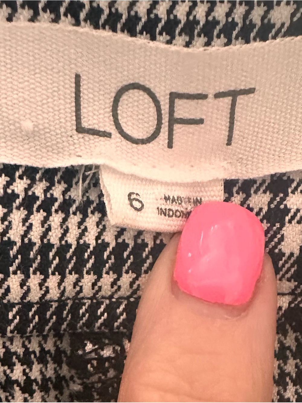 LOFT Black & White Houndstooth Pencil Skirt
